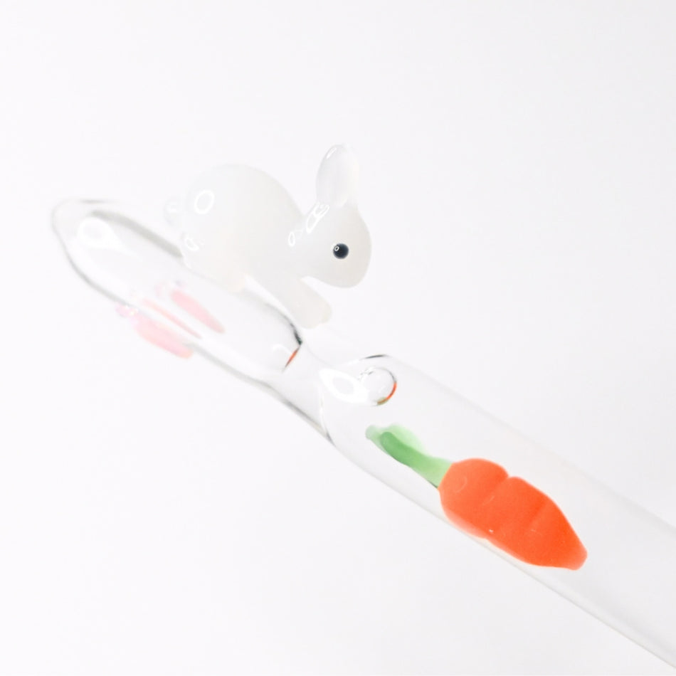 Clarto Lavie Rabbit and Carrot Glass Dip Pen - White Rabbit