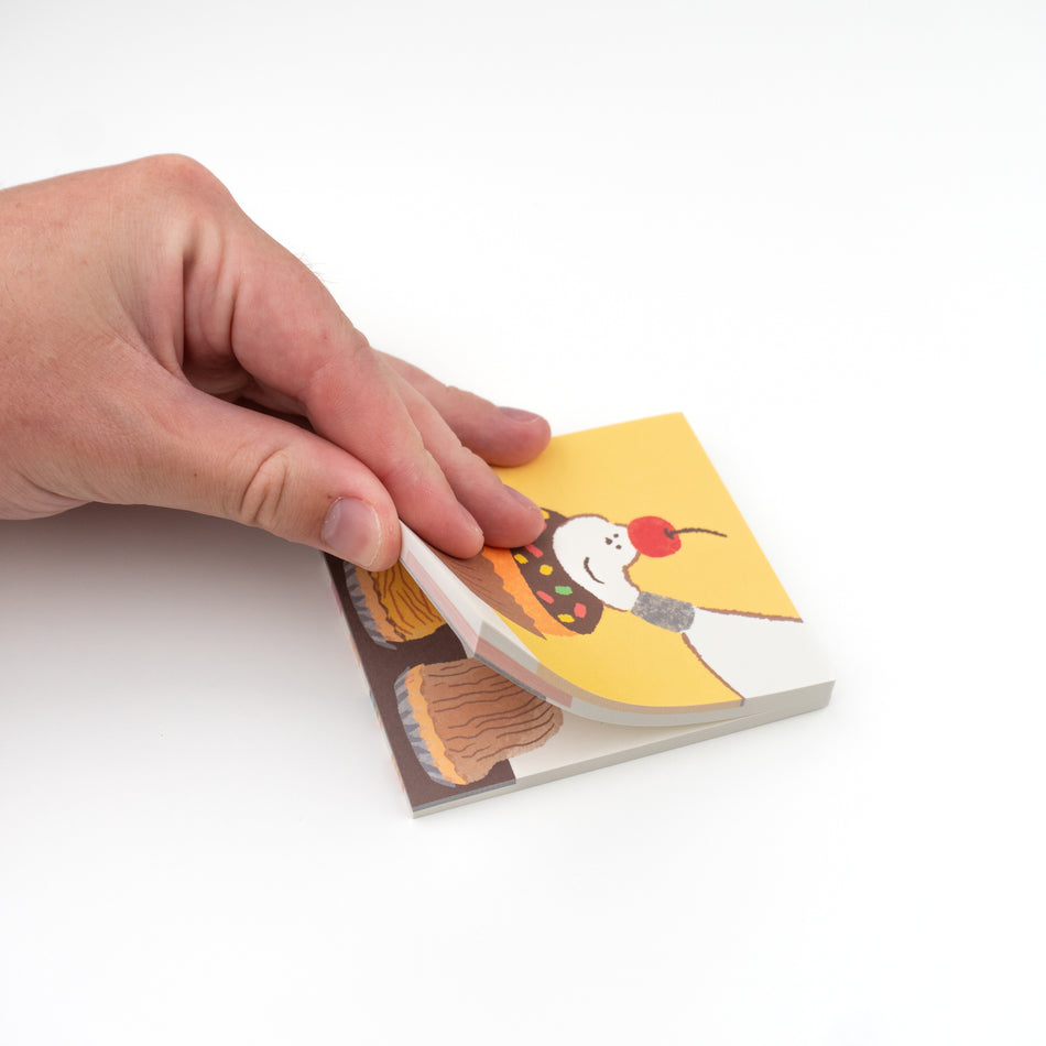 Furukawashiko Sweet Animal Workshop Memo Pad - Cupcake