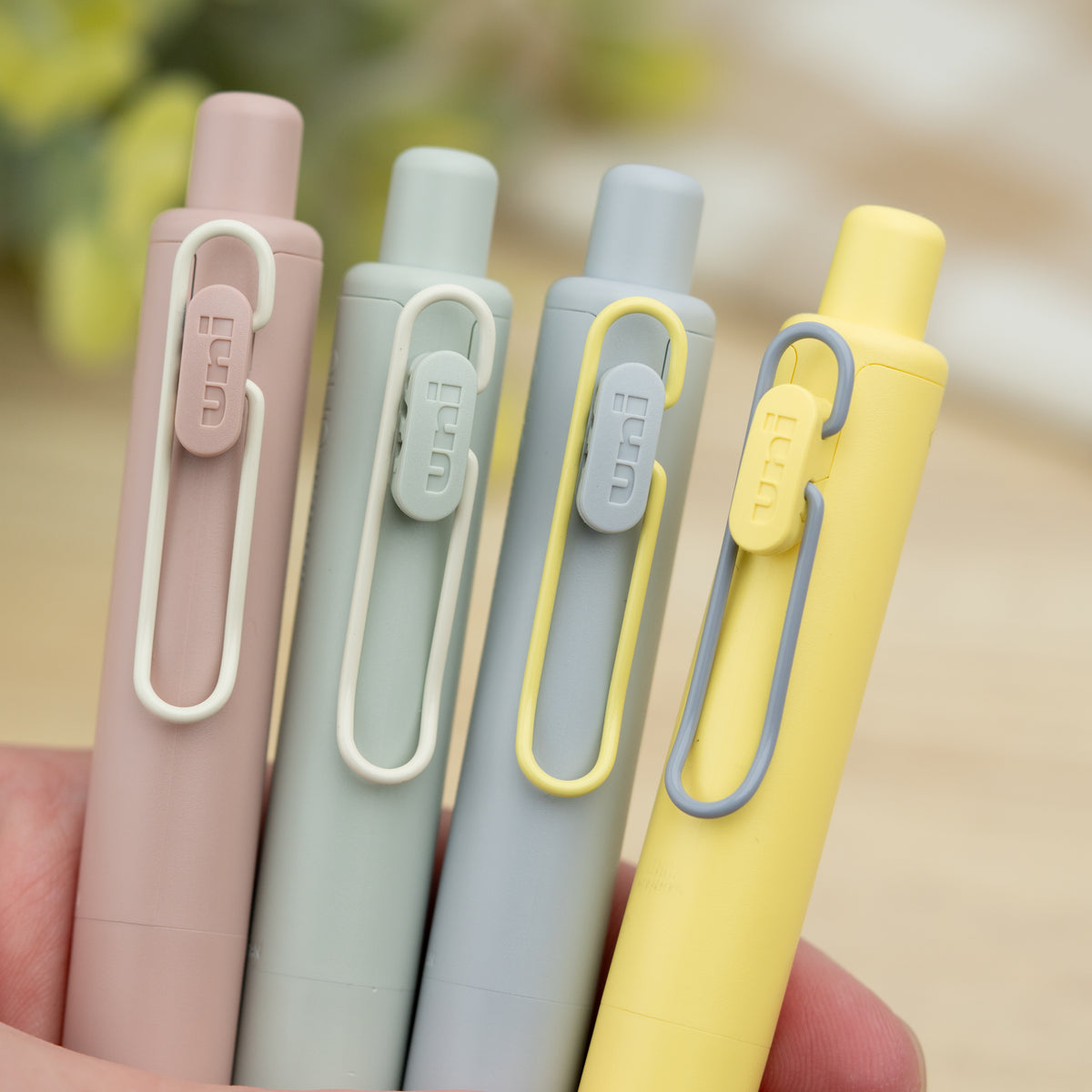 Uni-ball One P Gel Pens Marriage Colors Clips