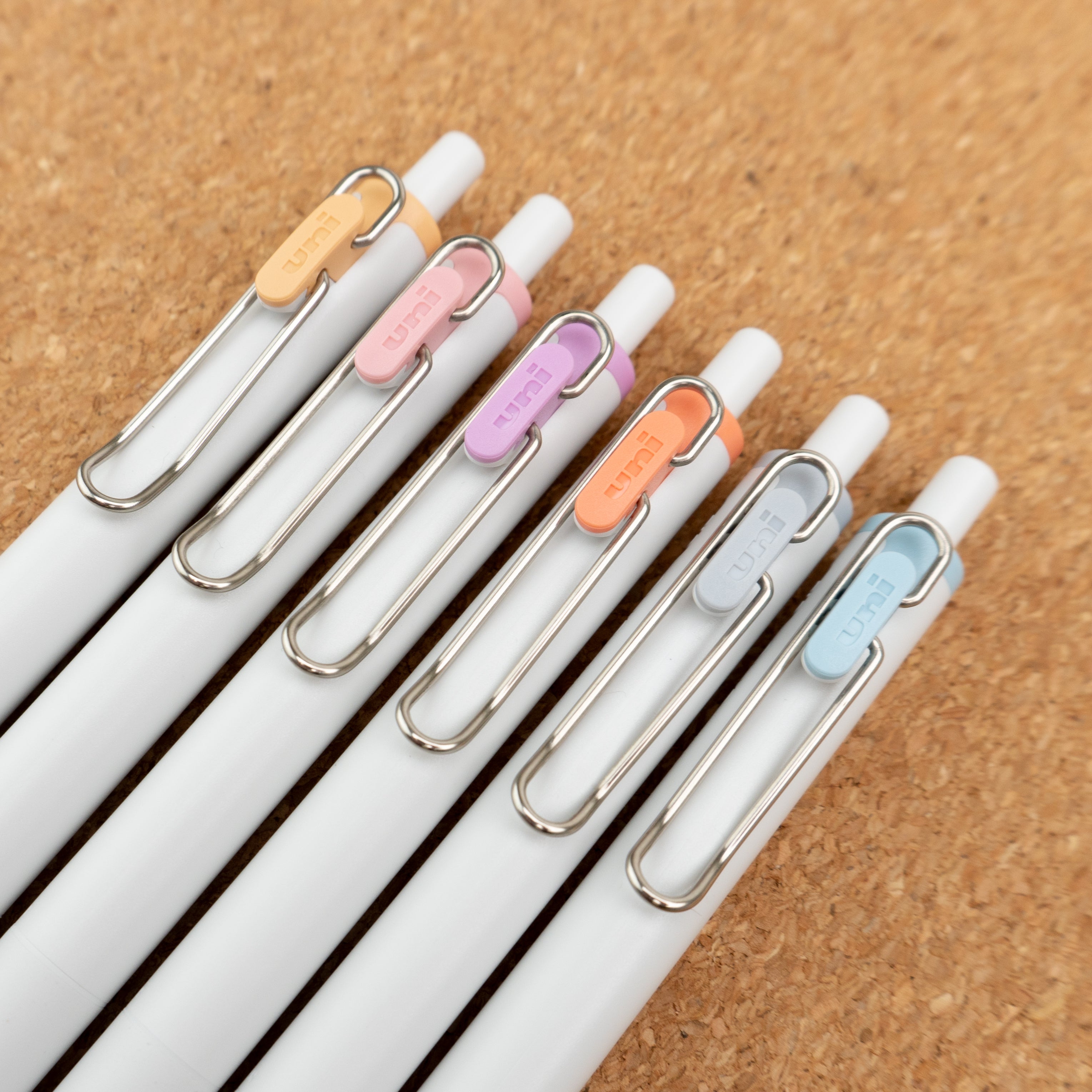 Uniball One 2024 Summer Yuru Matope Limited Edition Gel Pens Set Close Up