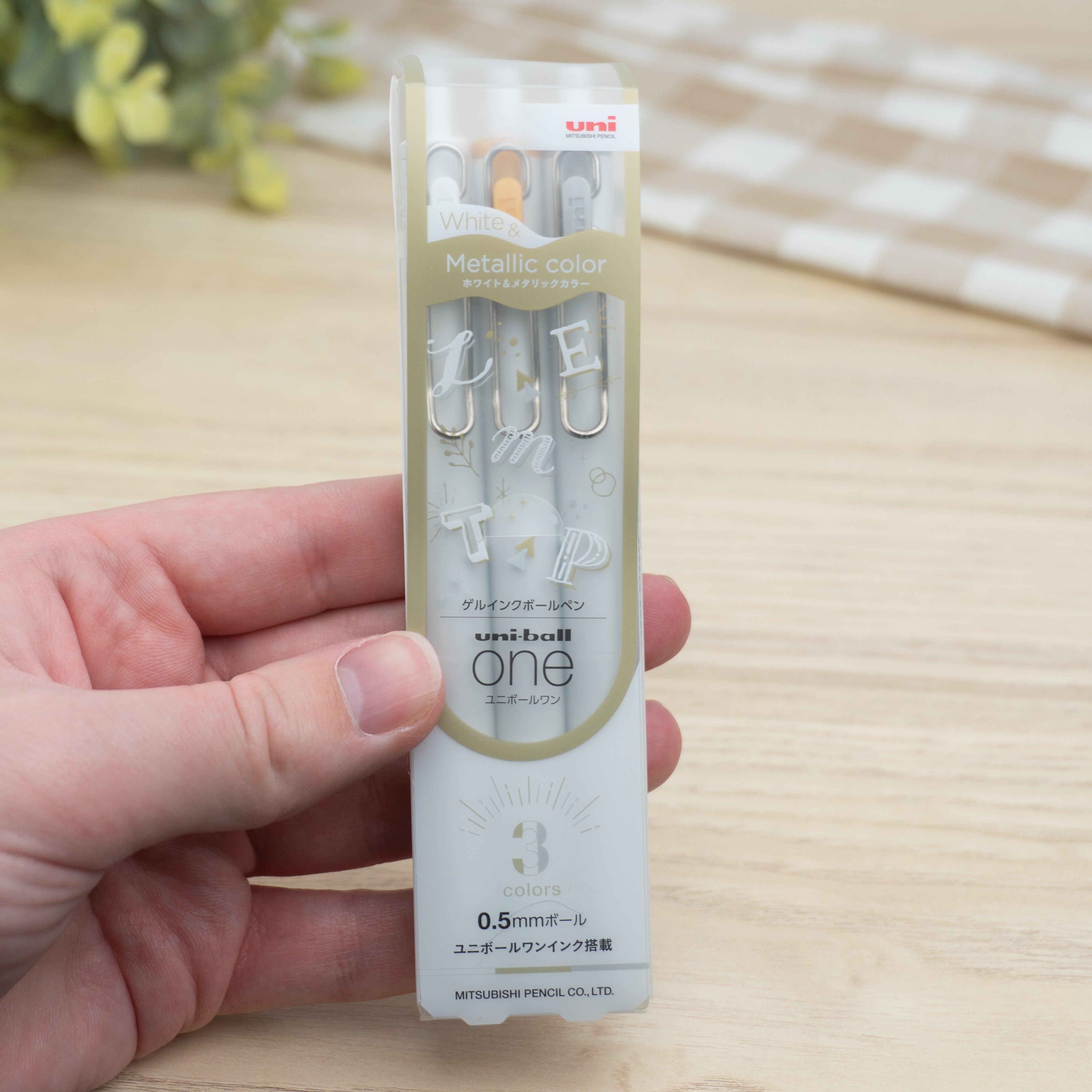 Uniball One Metallic Gel Pens White Ink Packaging